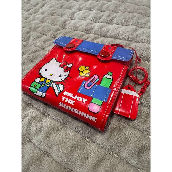 Vintage Hello Kitty Wallet Red Vinyl Close Snap WIth Card Holder - Picture 3 of 10